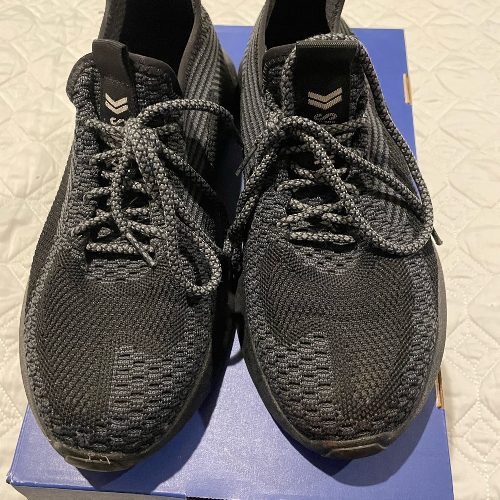 Men's Black Athletic Shoes